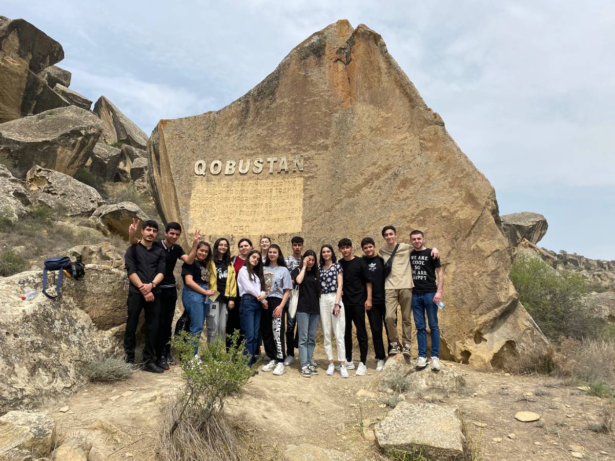GOBUSTAN & MUD VOLCANOES TOUR VIP transfer luxury experience historic landmarks