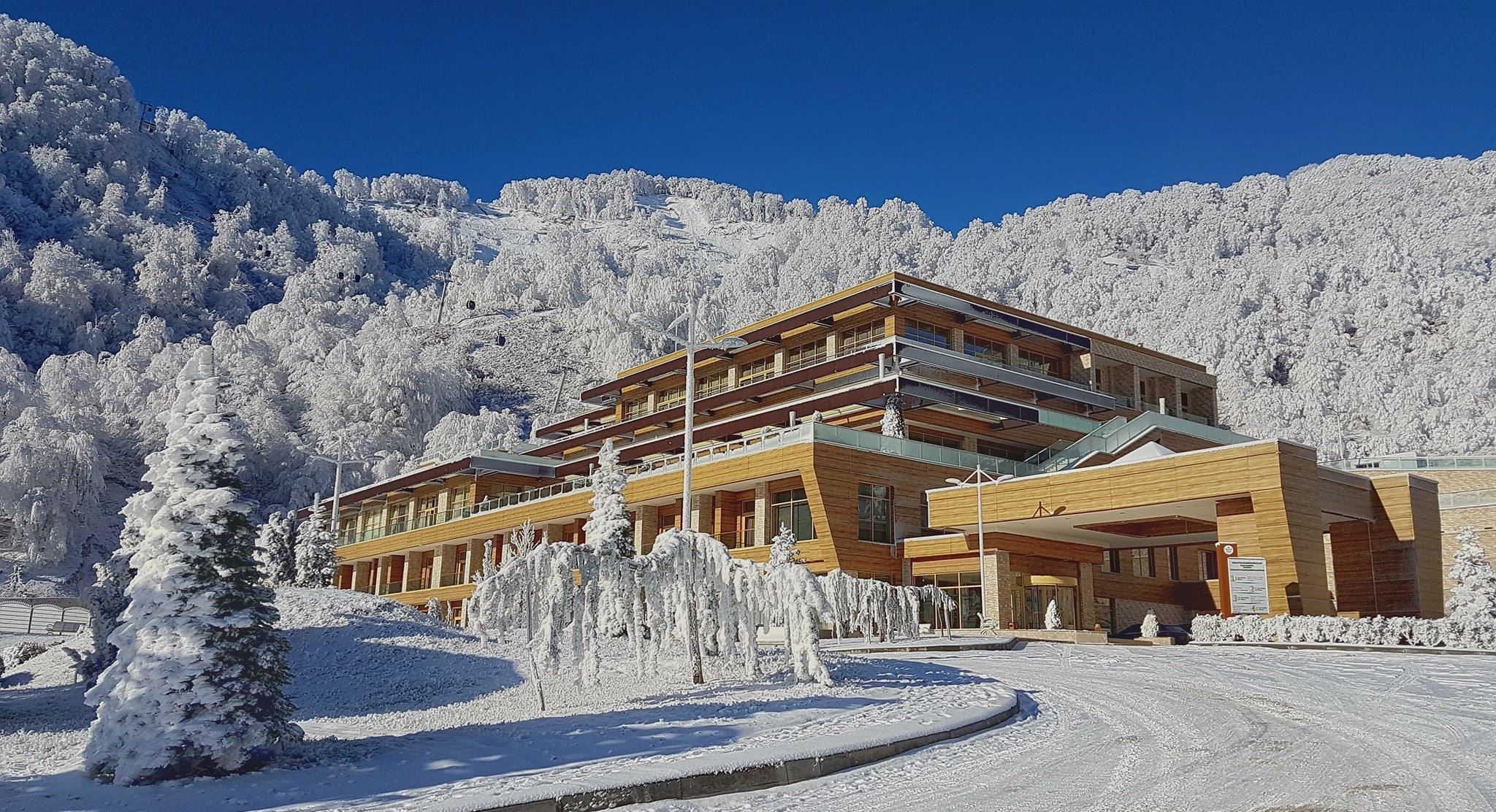 GABALA SKI & NATURE TOUR VIP transfer luxury experience nature escape