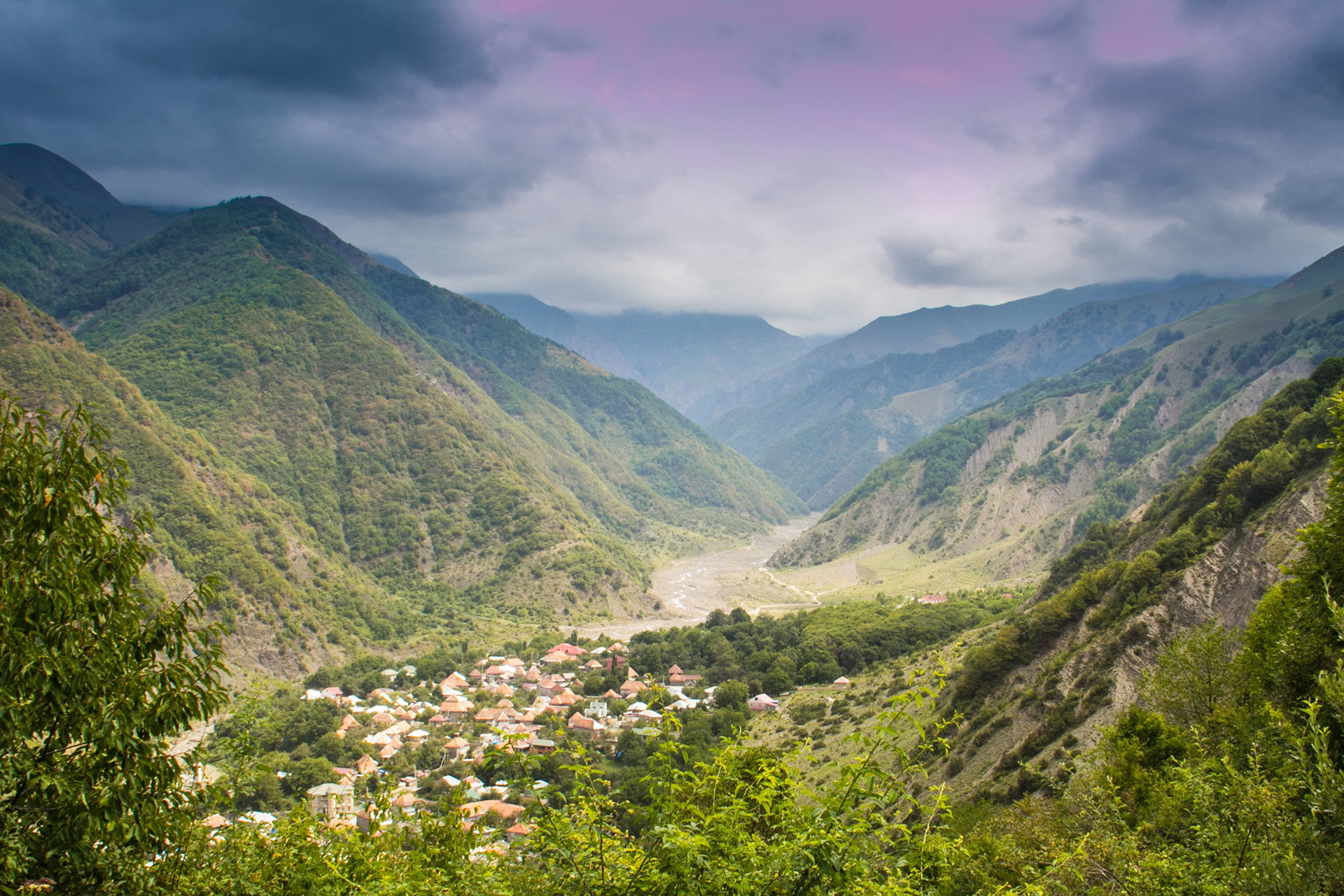 GAKH & ILISU TOUR sunset view VIP transfer luxury experience