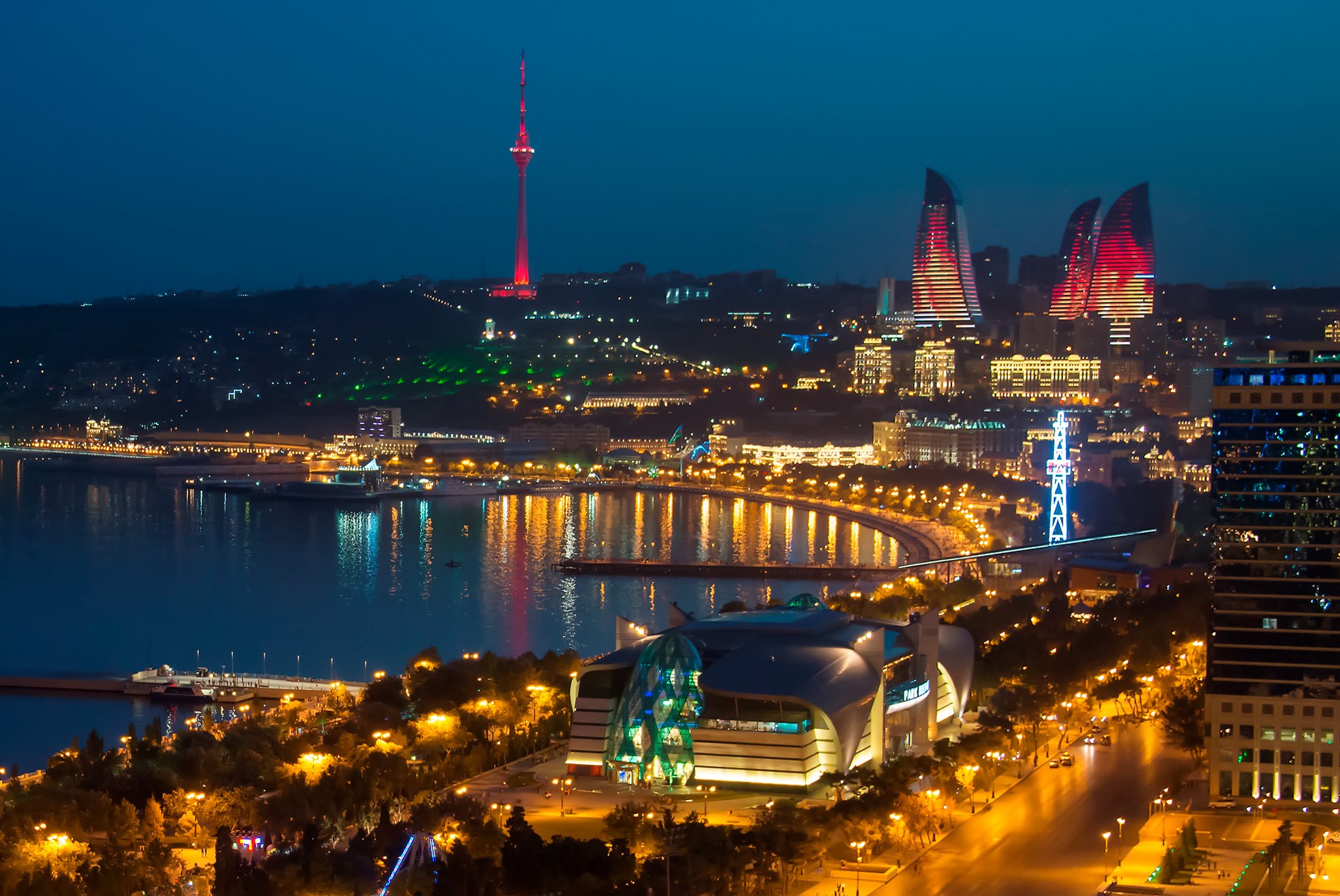 BAKU NIGHT TOUR VIP transfer luxury experience city skyline
