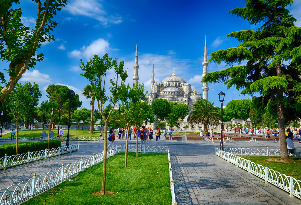 Topkapi Palace & Dolmabahçe Palace Tour VIP transfer luxury experience family friendly