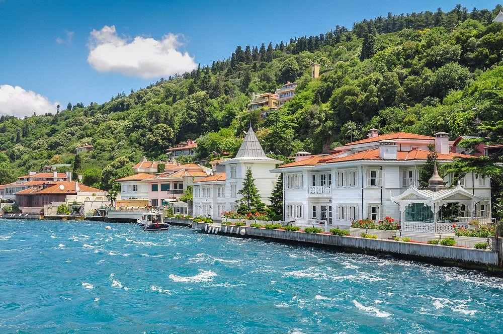 Bosphorus & Golden Horn Tour with private yacht VIP transfer luxury experience