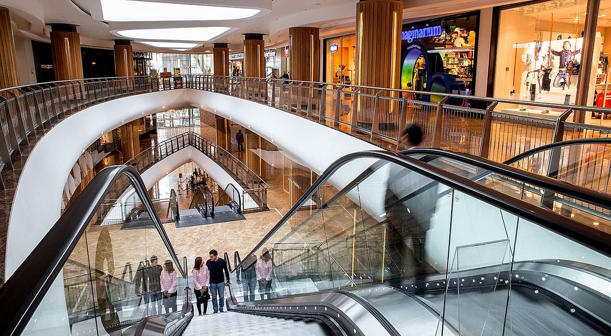 BAKU SHOPPING TOUR VIP transfer luxury experience city skyline