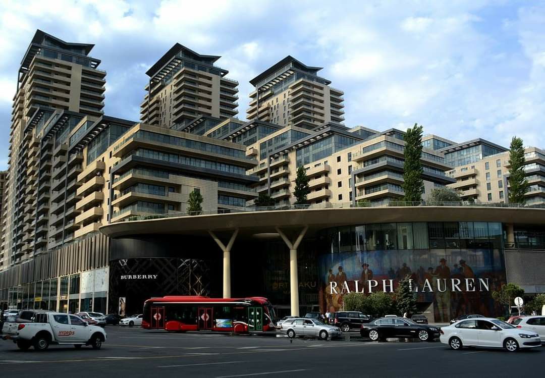 BAKU SHOPPING TOUR VIP transfer luxury experience city skyline